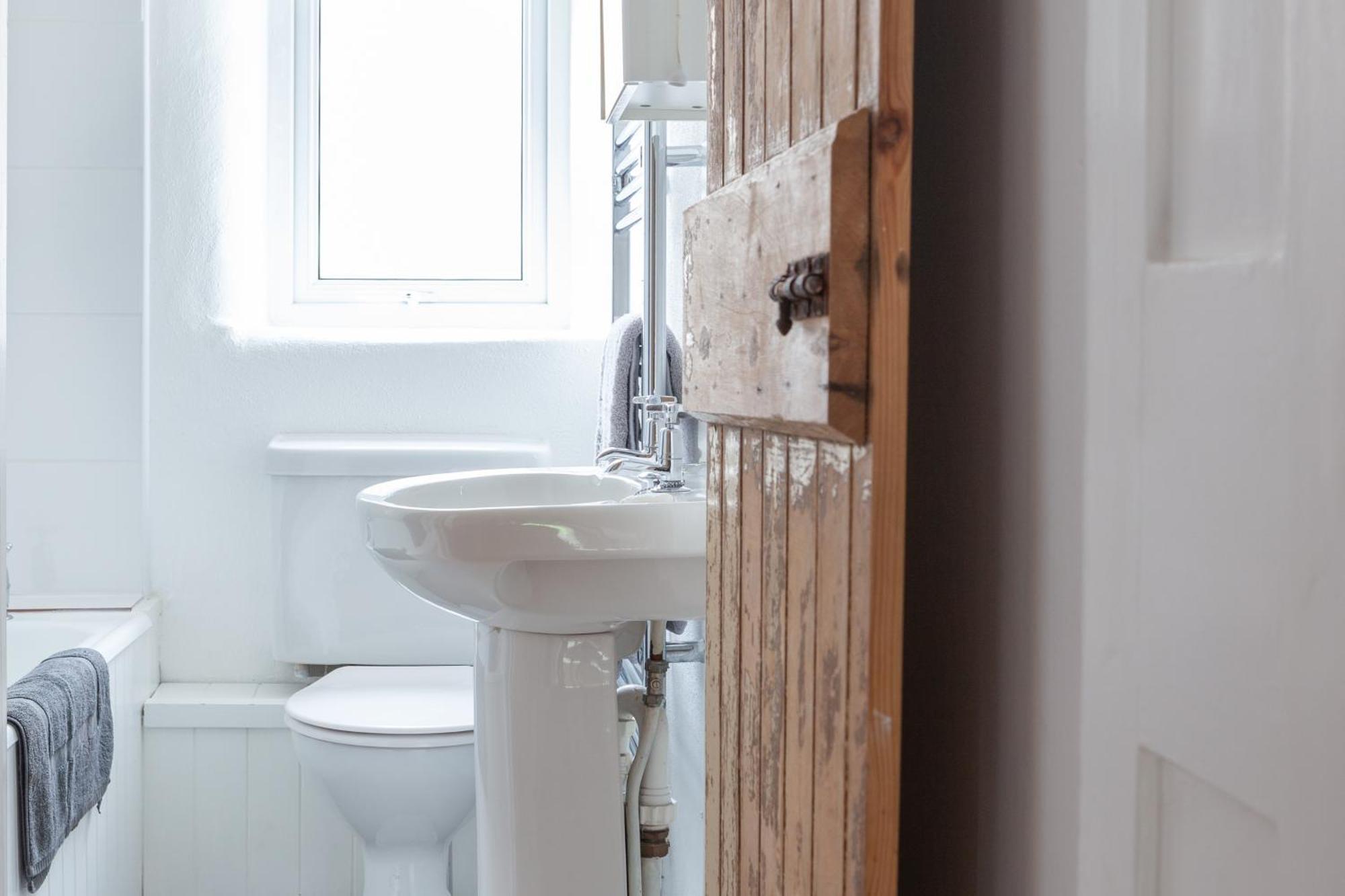 Cosy Beachside Cottage Bigbury Pokoj fotografie